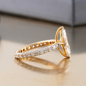 Anillo de compromiso solitario con diamante marquise de 2.00 CT cultivado en laboratorio, con pavé, en oro amarillo de 14K y claridad VVS1 - Product Image 3