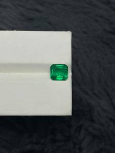 Piedra Preciosa de Esmeralda Natural Verde, Corte Esmeralda Rectangular, Piedra Suelta Verde para Joyería - Product Image 1