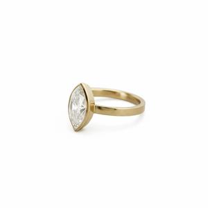 Elegante anillo de compromiso de oro macizo de 14 quilates con diamante talla marquesa, engaste en bisel, solitario, minimalista, delicado, anillo de promesa, regalo para ella. - Product Image 2
