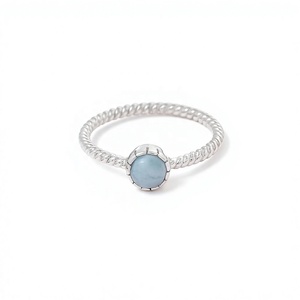 Bague en argent sterling 925 avec pierre précieuse Larimar naturelle, pierre bleue ronde, bande torsadée, sertissage clos, bijoux minimalistes tendance - Product Image 1