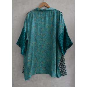 Kimono de Seda Indio Hecho a Mano para Mujer, Bata Corta Estampada, Ropa de Dormir, Ropa de Estar por Casa - Product Image 4