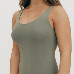 Vêtements de sport pour femmes en gros OEM, combinaison respirante à prix avantageux, meilleur matériau, combinaison pour femmes avec taille personnalisée - Product Image 5
