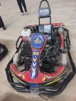 Karts électriques, karts électriques à dérive, adaptés aux parcs d'attractions et aux pistes de course
