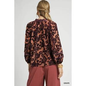 เสื้อกำมะหยี่ลายดอกไม้ของผู้หญิง umgee แขนบอลลูน - Product Image 5