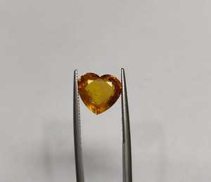 พลอยแซฟไฟร์สีเหลืองธรรมชาติทรงหัวใจ พลอยมีค่าสำหรับทำแหวน - Product Image 2