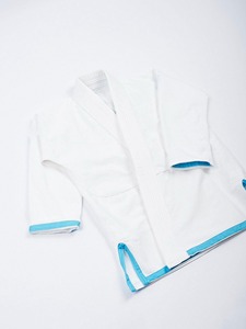 Uniforme de Judo Unisex Blanco con Ribete Azul Claro, 100% Algodón, Transpirable, Ropa de Artes Marciales para Adultos - Product Image 6