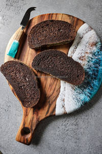 Tabla de cortar de cocina para el hogar de estilo ecológico Premium, atractiva tabla de queso de madera y resina, uso diario, Material de bambú, precio al por mayor - Product Image 5