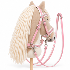 Brida para caballo de juguete diseñada a medida con costuras impecables, correas fiables y colores únicos para colecciones creativas de equitación. - Product Image 2