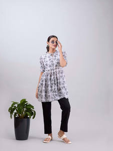 ชุดเดรสทรงเอพิมพ์ลายดอกไม้ธรรมชาติ ผูกคอ ผ้าจอร์เจตต์ ทรงเข้ารูป ระบายอากาศได้ดี ซักได้ แขนสั้น คอวี ความยาวระดับเข่า เป็นมิตรต่อสิ่งแวดล้อม - Product Image 4