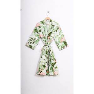 Robe kimono en coton Kantha faite à la main en Inde pour femmes et hommes, vêtements de plage d'été, motif floral, séchage rapide et respirant, cadeau élégant - Product Image 6