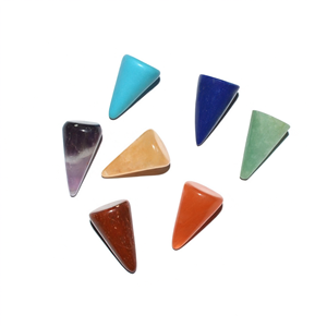 Ensemble de cônes en pierre de cristal - Sept petits cônes chakra pour la méditation et la guérison - Product Image 2