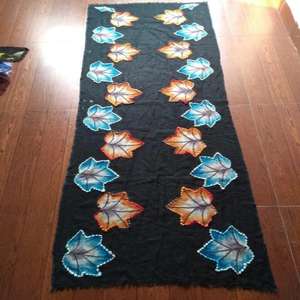 Châle imprimé à la main Emb Shawl, design de luxe, idéal pour toutes les saisons, respirant et coupe-vent - Product Image 4