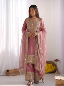 Ensemble Anarkali rose en soie brodée pour femme avec palazzo et dupatta, tenue traditionnelle indienne et pakistanaise pour mariage, longueur ras du sol - Product Image 3