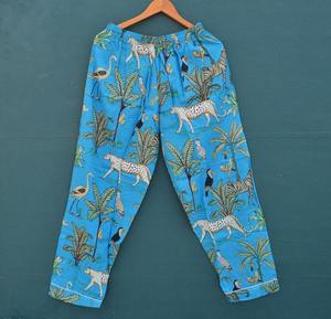 Ensemble pyjama d'été pour femme en satin doux, manches courtes, col en V, imprimé, longueur intégrale, respirant, taille élastique, pour la détente - Product Image 3