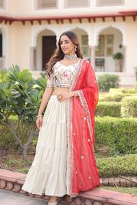 Elegante Conjunto de Lehenga Choli con Dupatta para Celebraciones Festivas, Reuniones Familiares, Compromisos y Pequeñas Funciones en Venta - Product Image 2