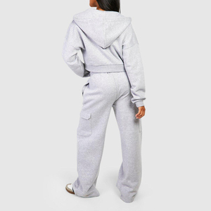 Ensemble de survêtement cargo d'hiver personnalisé pour femme, avec haut à col montant et pantalon de jogging, 2 pièces assorties, poches respirantes - Product Image 5