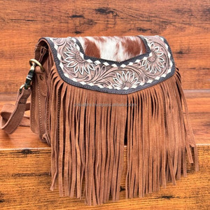 กระเป๋าสะพายไหล่ลายดอกไม้หนังกลับประดับด้วยเครื่องมือทำมือใหม่ - Product Image 3