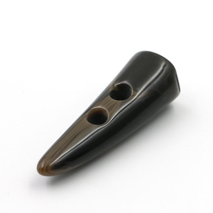 Botones de Resina de Diferentes Tamaños, Tipo Cuerno, de Plástico, para Abrigos - Product Image 2