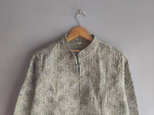 Veste en coton matelassée à col mandarin pour femme, motif floral patchwork, en tissu tricoté respirant et écologique, vêtement d'extérieur décontracté pour l'automne - Product Image 4