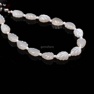 ลูกปัดมูนสโตนสีขาวธรรมชาติรูปใบไม้ แกะสลักด้วยมือ สำหรับทำเครื่องประดับ ขนาด 11-12 มม. ความยาว 8 นิ้ว โดยผู้ค้าส่งชาวอินเดีย - Product Image 3