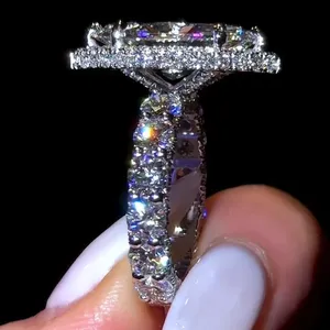 Anillo de Compromiso con Halo de Diamantes Cultivados en Laboratorio IGI de 3.00Ct, Corte Marquise, E VVS2, Oro Blanco de 14K - Product Image 5