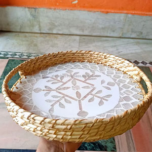 Bandeja decorativa para el hogar para mesa de centro tejida a mano en 2 tamaños Bandeja de ratán nácar de alta calidad Nuevo interior - Product Image 1