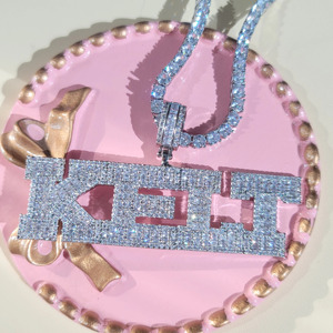 RB Gems Custom Iced Out Hip Hop Diamond Pendant para hombres VVS Moissanite Cadenas con chapado en oro Modelo PEN3STR - Product Image 1