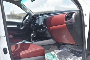 NUEVA Camioneta Doble Cabina HI LUX SR5 4X4 2025, Autos Usados Baratos de Japón, Dubái y Alemania en Buen Estado, Listos para Enviar - Product Image 6