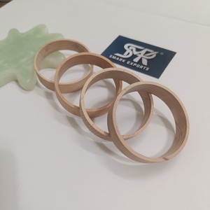 Brazalete de Madera Natural Hecho a Mano, Ecológico, Elegante Accesorio de Moda para Mujer - Product Image 6