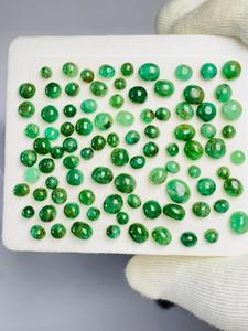 Esmeralda Zambiana Natural, Corte Cabujón, 58.01 CTS, 101 Piezas, Color Verde Atractivo, Brillo Fino, Gema de Calidad, Espécimen de Colección - Product Image 3