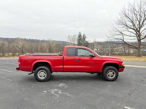 READY TO SHIP Old Model Used 2000 Dodge Dakota Club Cab 4WD PickUp Truck SELLING FAST - Product Image 3