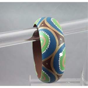 Bijoux ethniques artisanaux colorés - Collection de mode féminine Bracelets en bambou et en bois peints par des artisans - Product Image 6