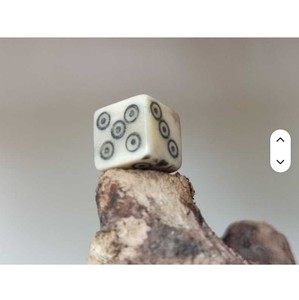 Dados de Juego Cúbicos de Hueso de Búfalo Blanco Pulido Hechos a Mano de la Mejor Calidad, Diseño Personalizable, Características Ecológicas, Embalaje Personalizado - Product Image 6