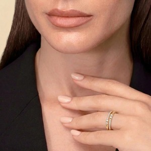 Anillo de Boda de Doble Hilera con Diamantes de Corte Redondo de 2.00CT en Oro Amarillo de 9K para Mujer, Joyería Fina Personalizada - Product Image 4
