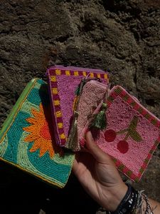 Monedero de cuentas Howdy Mine de alta calidad, hecho a mano, estilo occidental, mini monedero con cremallera, bolsa bordada con cuentas de semillas, hecho a mano. - Product Image 4