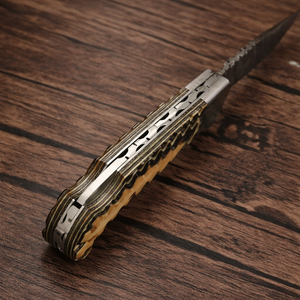 Cuchillo de Bolsillo Plegable de Acero de Damasco Hecho a Mano para Camping - Hoja Plegable con Mango de Madera, Personalizable OEM/ODM, Grado Industrial - Product Image 4