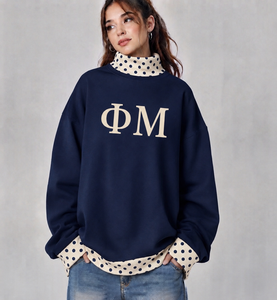 เสื้อสเวตเชิ้ตคอกลมแบบมีปก ยี่ห้อ Phi Mu สำหรับผู้หญิง ผู้ชาย และทุกเพศ  แบบ Unisex  เหมาะสำหรับวิทยาลัย มหาวิทยาลัย  ชุดนักศึกษา  ปักอักษร Chenille - Product Image 6