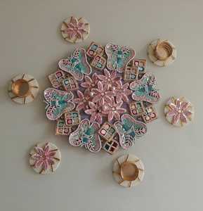 ชุดสะสม AARNA ที่วางเทียนรังโกลีงานแฮนด์เมดสไตล์อาร์ตเดโค ดอกไม้ประดิษฐ์  วัสดุเป็นมิตรกับสิ่งแวดล้อม ติดตั้งบนพื้นโลหะ สำหรับตกแต่งภายใน - Product Image 3