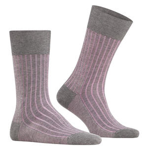 Chaussettes longues pour femmes en coton respirant, usage quotidien, couleurs personnalisées, faible MOQ, vente en gros, haute qualité, séchage rapide - Product Image 3