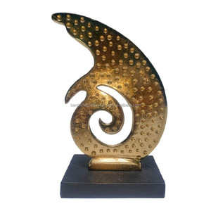 Sculpture décorative en aluminium avec finition or et noir pour la décoration de la maison Sculpture en métal Diwali Articles de cadeau - Product Image 1