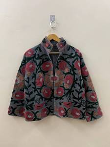 Veste courte en coton Suzani style bohème, veste d'hiver chaude, vêtement ethnique en textile ouzbek, veste de festival tendance - Product Image 1