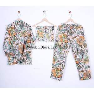 Ensemble de pyjama en coton à manches 3/4 à imprimé floral, imprimé à la main, vêtements de nuit pour femmes, couleur unie disponible, prix de gros - Product Image 4