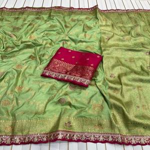 VASTRA COTTAGE Sari de Seda Dola con Bordado Meenakari Zari, Cordón y Lentejuelas, con Blusa en Contraste, para Uso Festivo - Product Image 6