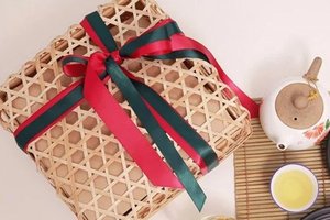 Vietnam Manufacturer Square Bamboo Basket with Handle Natural Storage Basket for Fruit Cake Kitchen Bulk Supplier Export - Product Image 4