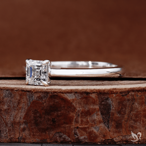 Bague de fiançailles minimaliste en or blanc avec diamant de laboratoire taille Asscher de 0,50 ct, style cathédrale, pour anniversaire et mariage - Product Image 3