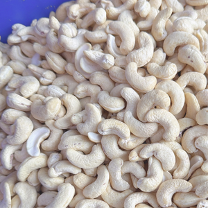 Vietnam Factory Raw Cashew <b>Nuts</b> WW180, WW240, WW320, LP Cashew <b>Nut</b> <b>Kernels</b> Cashew <b>Nuts</b> Customer OEM ODM Requirement - Product Image 1