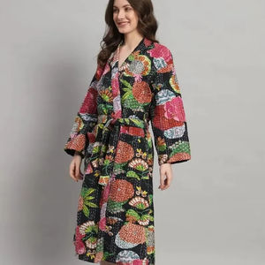 Bata de algodón Kantha con estampado floral, bata de baño de algodón hecha a mano, bata de invierno - Product Image 1