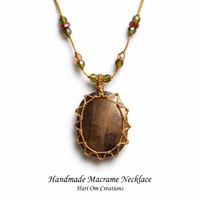 Collier pendentif en macramé avec quartz fumé fait main |   Bijoux bohèmes de guérison en pierres précieuses brunes facettées