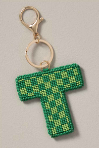 Llavero y Colgante para Bolso con Letra S, Elegante, Rosa y Blanco a Cuadros, con Cuentas y Bordado de Cuentas de Semilla Hecho a Mano, Anillo de Metal Dorado, Inicial, Estilo Boutique - Product Image 4