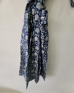 ชุดกิโมโนผ้าฝ้ายพิมพ์ลายฟล็อกสีน้ำเงินอินดิโกพรีเมียม แขนยาว สำหรับผู้หญิง ใส่สบายในฤดูร้อน เป็นมิตรกับสิ่งแวดล้อม ความยาวเต็มตัว - Product Image 3